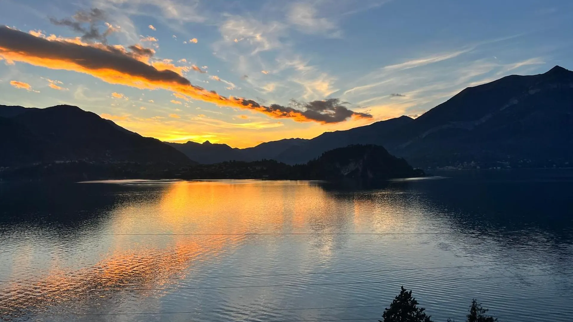 Lägenhet Il Terrazzo Sul Lago Varenna
